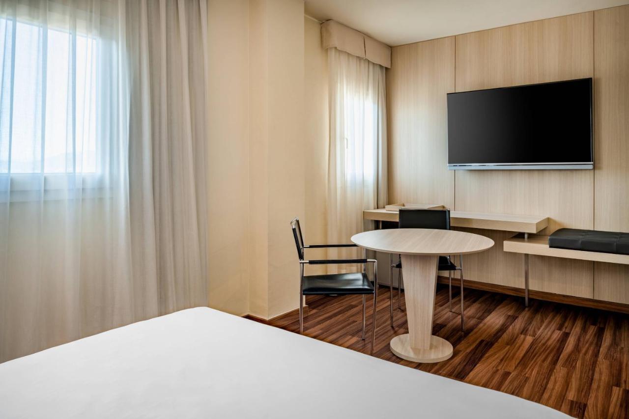 Ac Hotel La Linea By Marriott La Línea de la Concepción Екстериор снимка