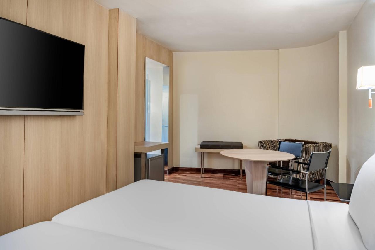 Ac Hotel La Linea By Marriott La Línea de la Concepción Екстериор снимка
