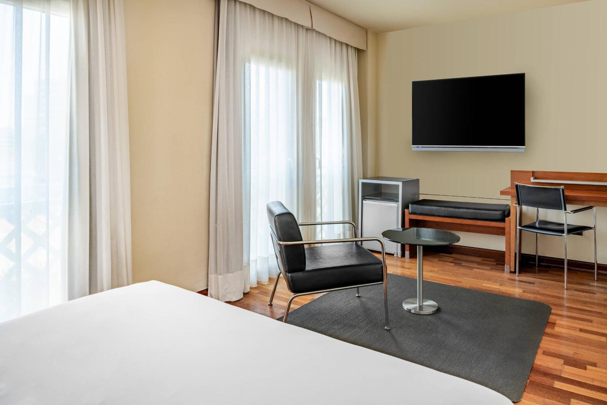Ac Hotel La Linea By Marriott La Línea de la Concepción Екстериор снимка