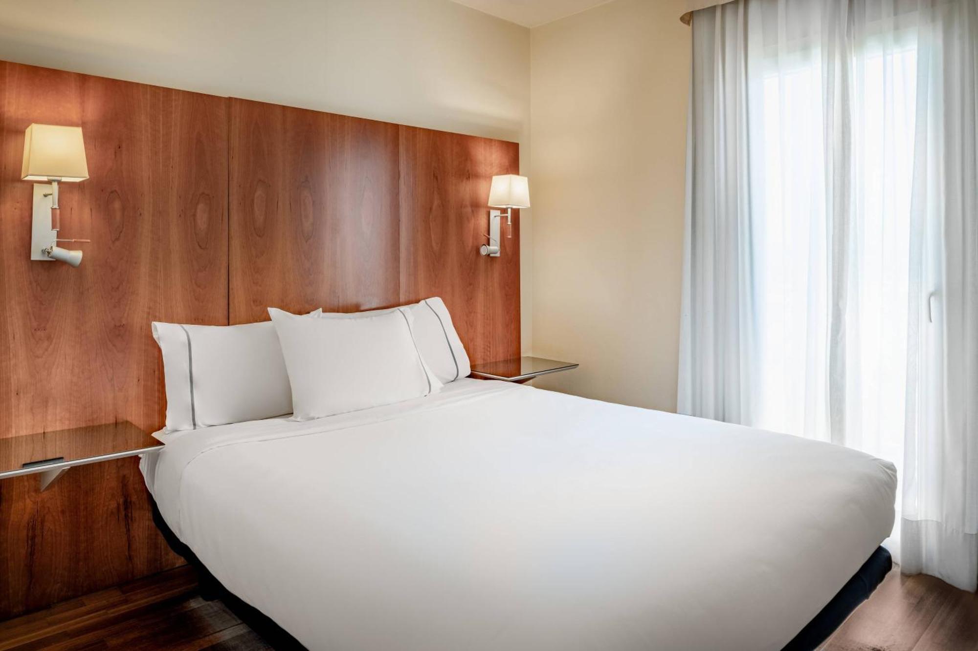Ac Hotel La Linea By Marriott La Línea de la Concepción Екстериор снимка