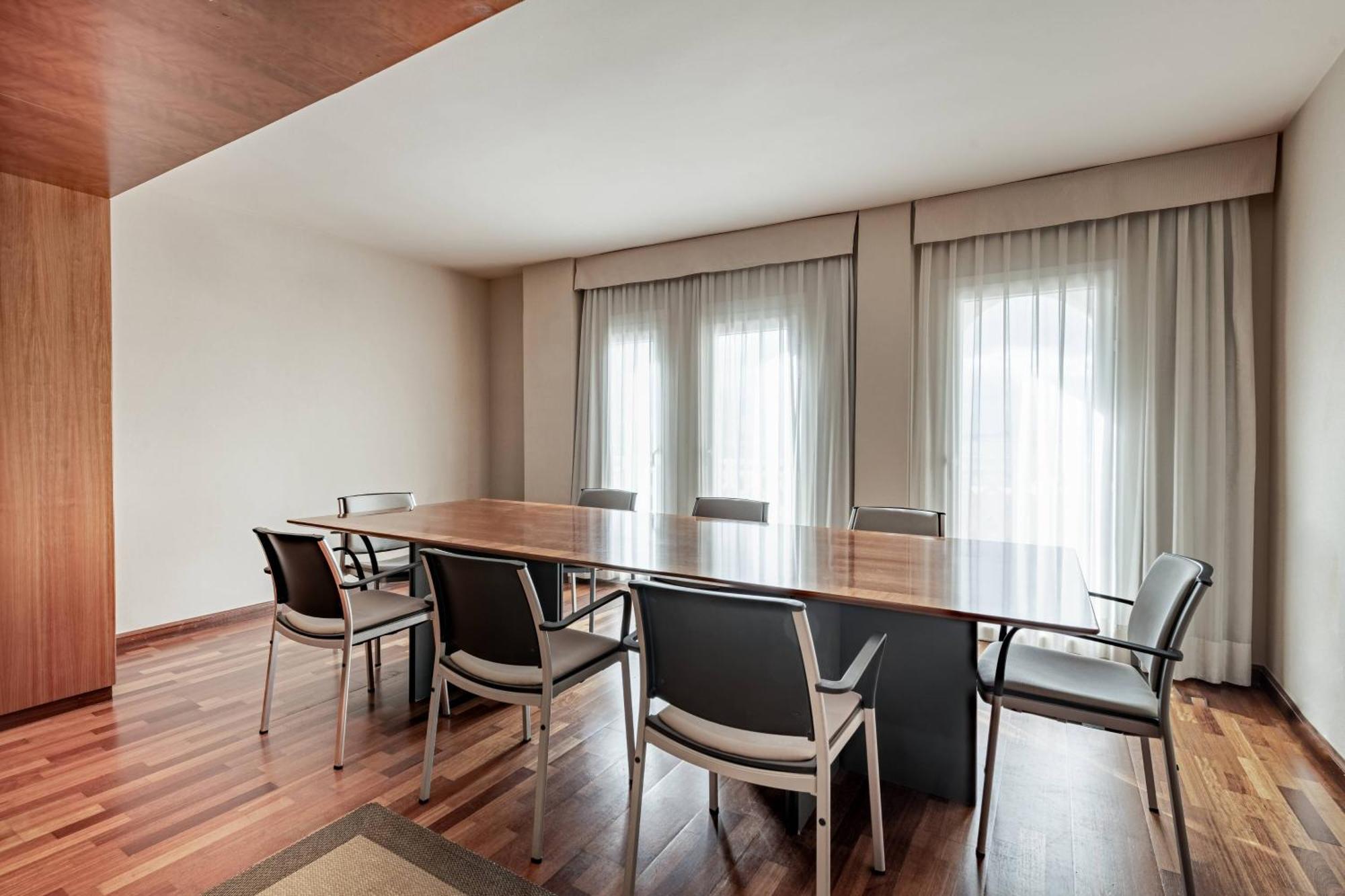 Ac Hotel La Linea By Marriott La Línea de la Concepción Екстериор снимка