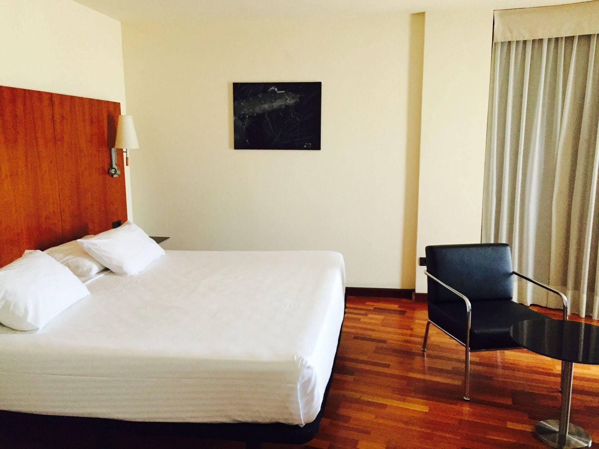 Ac Hotel La Linea By Marriott La Línea de la Concepción Екстериор снимка